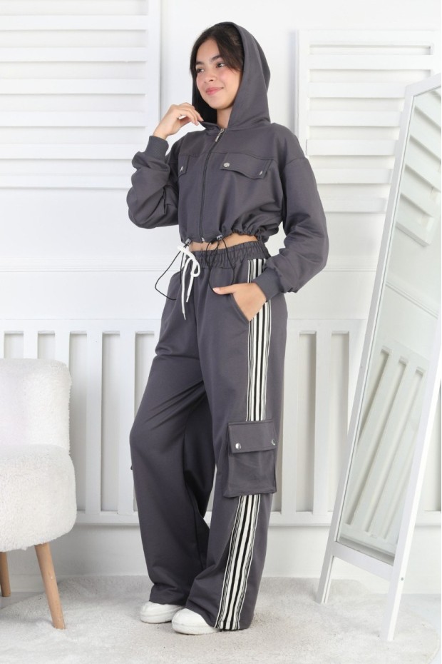 İki İplik Kargo Cepli Croplu Kız Çocuk Takım 