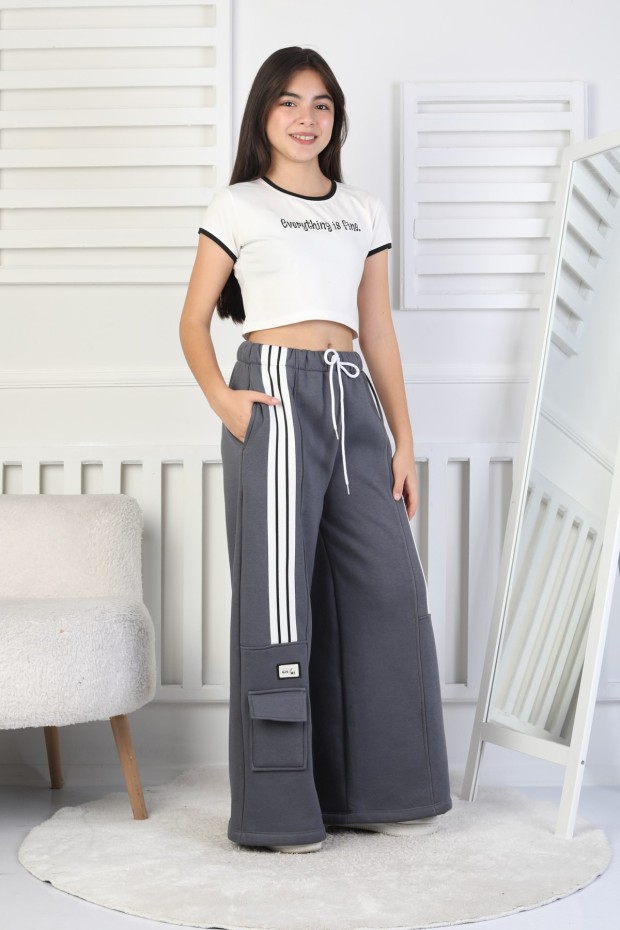 Üç İplik Şardonlu Çep Detaylı Bol Paça Kız Çocuk Eşofman Altı 