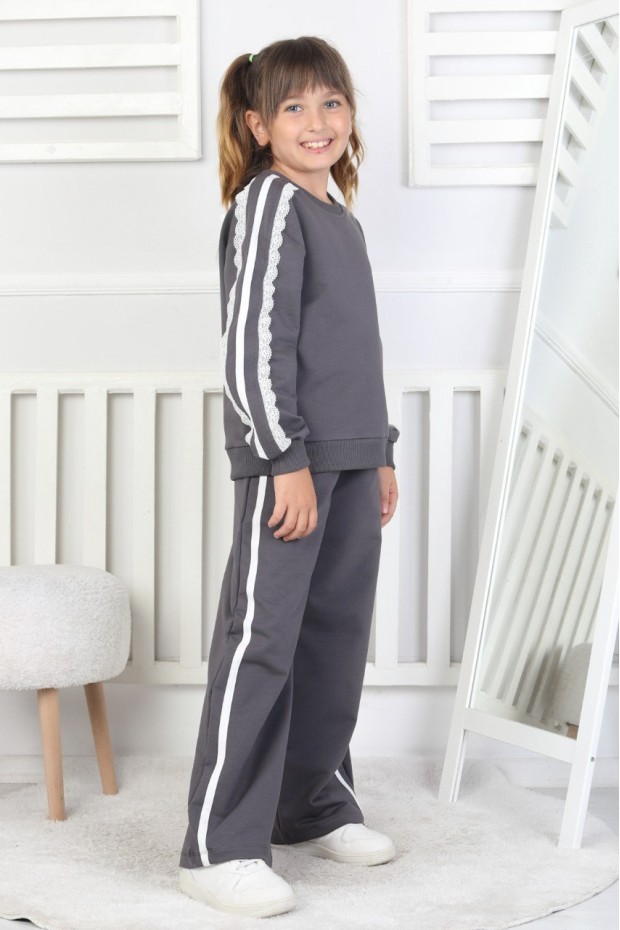 İki İplik Güpürlü Çizgili Kız Çocuk Takım 