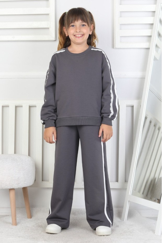 İki İplik Güpürlü Çizgili Kız Çocuk Takım 