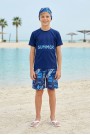 Erkek Çocuk Polyester + Elastan Summer Yazılı Tişört ve Desenli Şortlu Boneli Üçlü Mayo 
