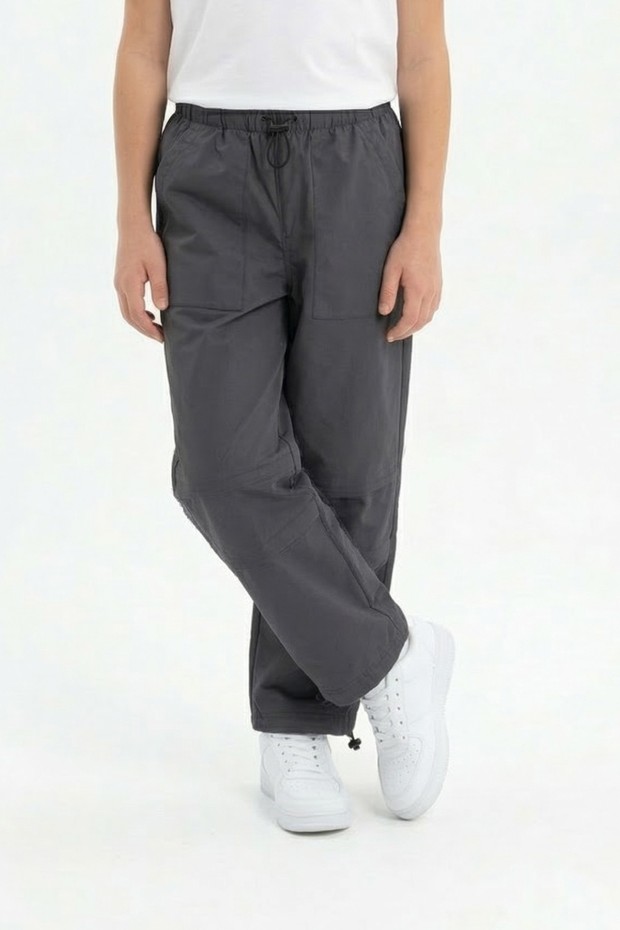 Garson Erkek Çocuk Beli ve Paçası Ayarlanabilir Lastikli Cepli Relax Kalıp Paraşüt Kumaş Pantolon