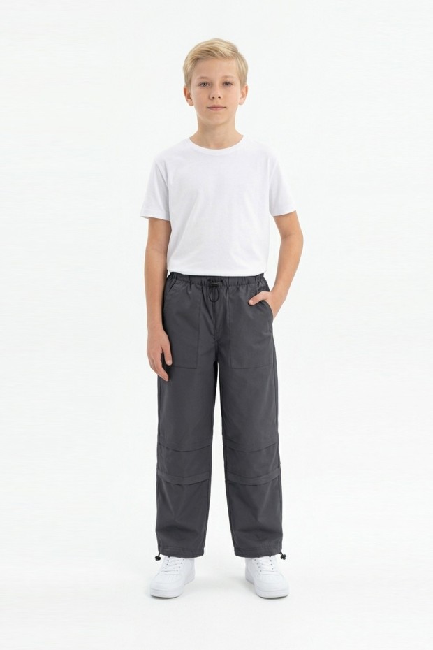 Garson Erkek Çocuk Beli ve Paçası Ayarlanabilir Lastikli Cepli Relax Kalıp Paraşüt Kumaş Pantolon