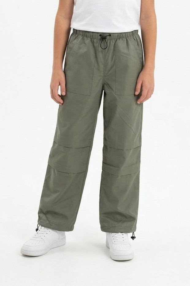 Garson Erkek Çocuk Beli ve Paçası Ayarlanabilir Lastikli Cepli Relax Kalıp Paraşüt Kumaş Pantolon