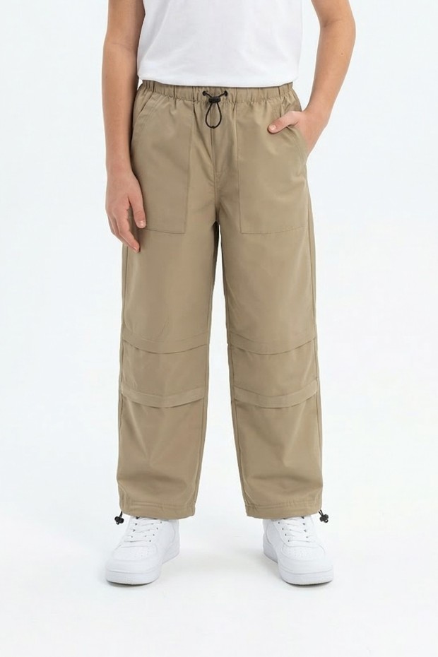 Garson Erkek Çocuk Beli ve Paçası Ayarlanabilir Lastikli Cepli Relax Kalıp Paraşüt Kumaş Pantolon