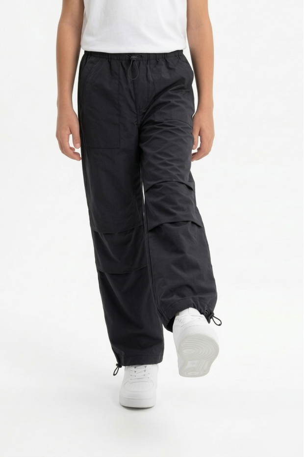 Garson Erkek Çocuk Beli ve Paçası Ayarlanabilir Lastikli Cepli Relax Kalıp Paraşüt Kumaş Pantolon