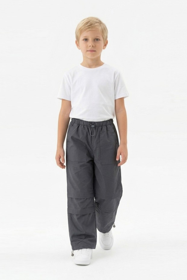 Erkek Çocuk Beli ve Paçası Ayarlanabilir Lastikli Cepli Relax Kalıp Paraşüt Kumaş Pantolon