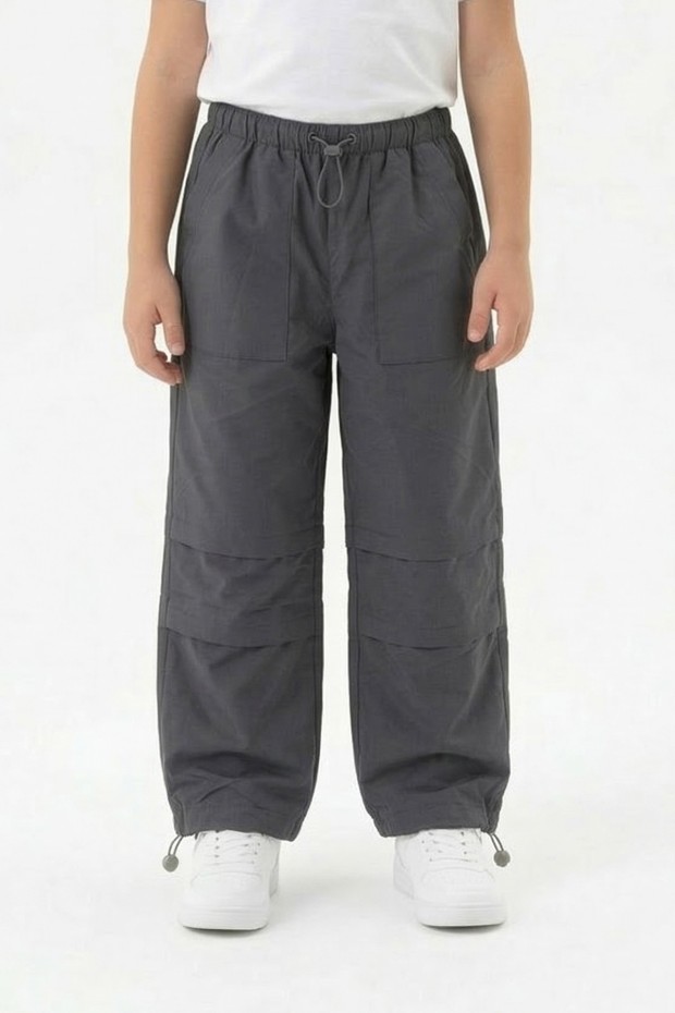 Erkek Çocuk Beli ve Paçası Ayarlanabilir Lastikli Cepli Relax Kalıp Paraşüt Kumaş Pantolon