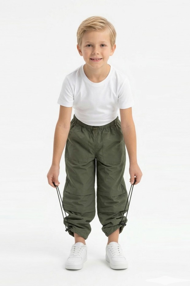 Erkek Çocuk Beli ve Paçası Ayarlanabilir Lastikli Cepli Relax Kalıp Paraşüt Kumaş Pantolon 