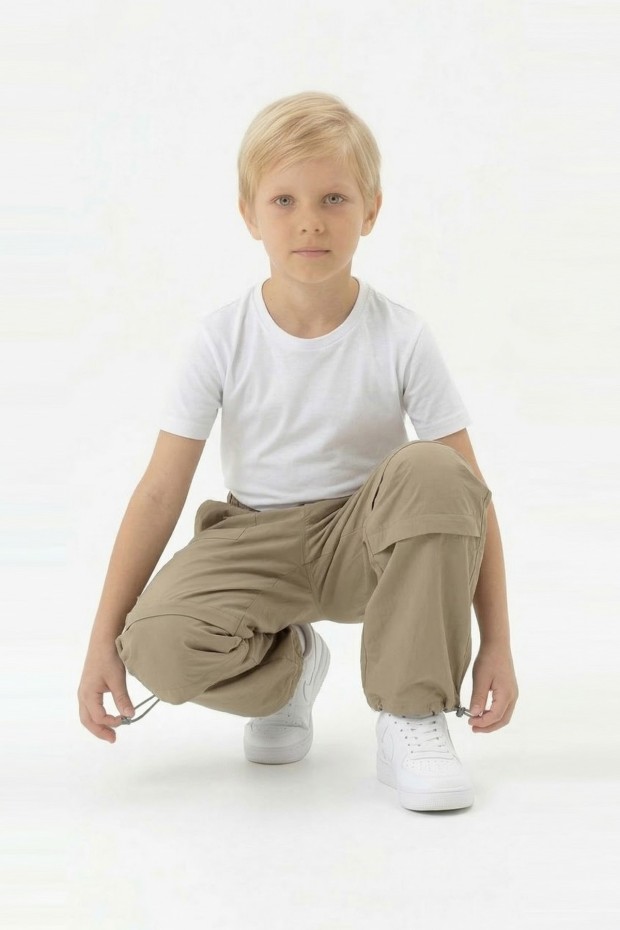 Erkek Çocuk Beli ve Paçası Ayarlanabilir Lastikli Cepli Relax Kalıp Paraşüt Kumaş Pantolon