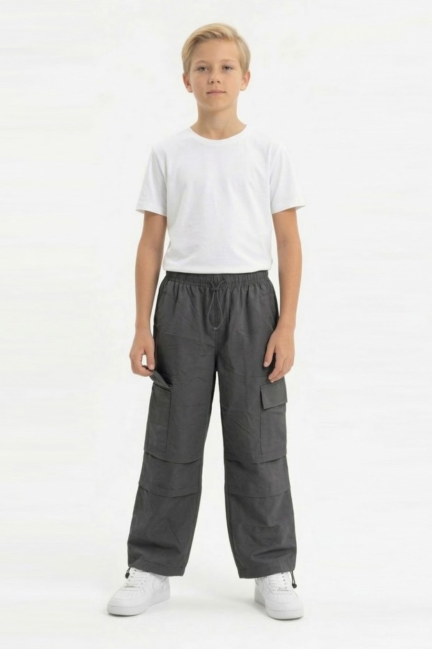 Garson Erkek Çocuk Beli ve Paçası Ayarlanabilir Lastikli Kargo Cepli Relax Kalıp Paraşüt Kumaş Pantolon