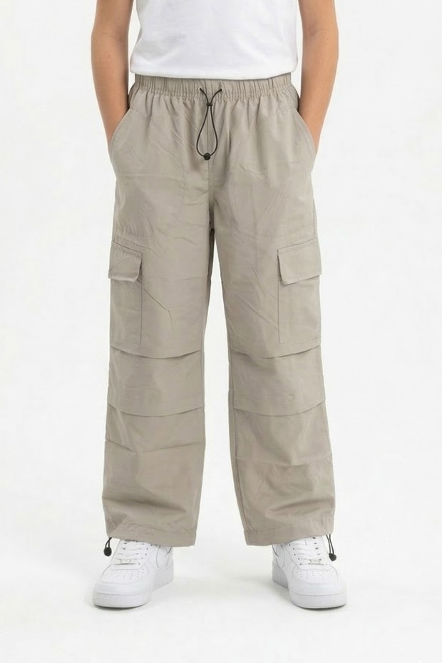 Garson Erkek Çocuk Beli ve Paçası Ayarlanabilir Lastikli Kargo Cepli Relax Kalıp Paraşüt Kumaş Pantolon