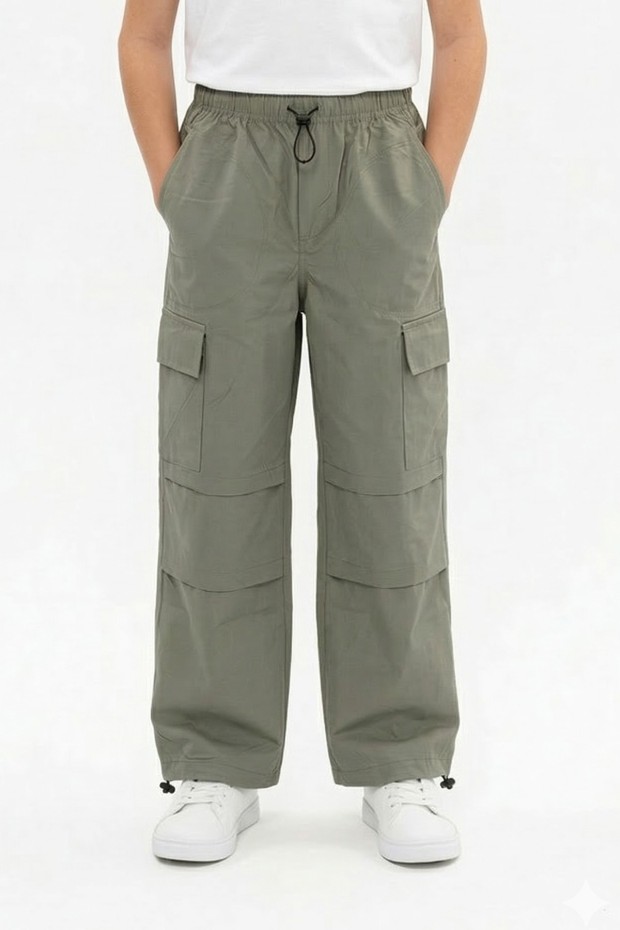 Garson Erkek Çocuk Beli ve Paçası Ayarlanabilir Lastikli Kargo Cepli Relax Kalıp Paraşüt Kumaş Pantolon