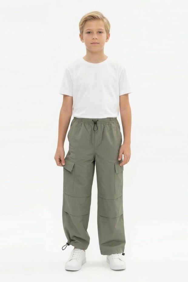 Garson Erkek Çocuk Beli ve Paçası Ayarlanabilir Lastikli Kargo Cepli Relax Kalıp Paraşüt Kumaş Pantolon