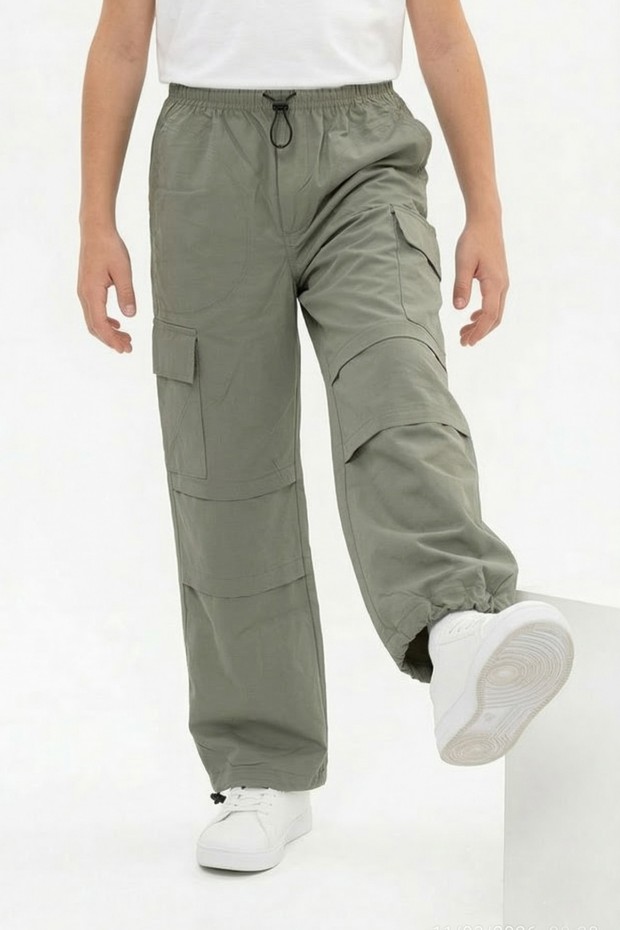 Garson Erkek Çocuk Beli ve Paçası Ayarlanabilir Lastikli Kargo Cepli Relax Kalıp Paraşüt Kumaş Pantolon