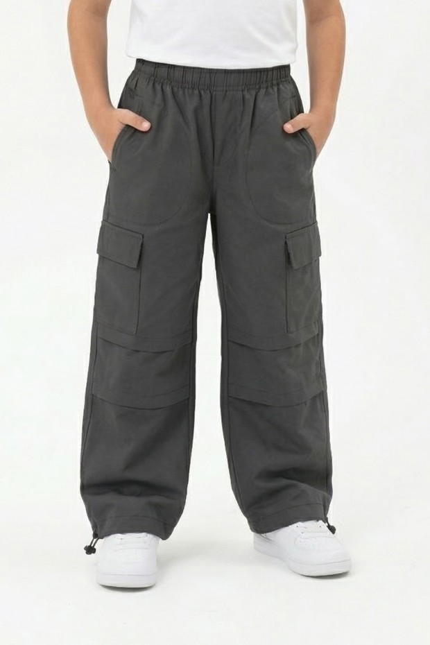 Erkek Çocuk Beli ve Paçası Ayarlanabilir Lastikli Kargo Cepli Relax Kalıp Paraşüt Kumaş Pantolon