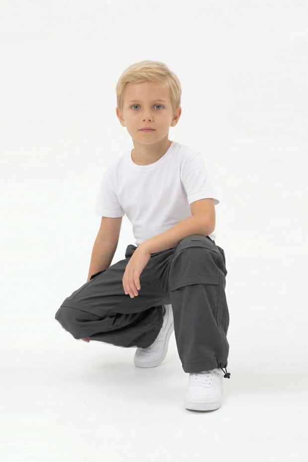 Erkek Çocuk Beli ve Paçası Ayarlanabilir Lastikli Kargo Cepli Relax Kalıp Paraşüt Kumaş Pantolon