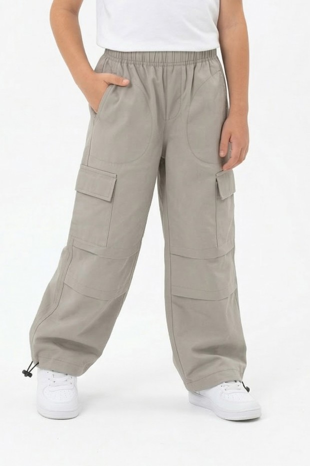 Erkek Çocuk Beli ve Paçası Ayarlanabilir Lastikli Kargo Cepli Relax Kalıp Paraşüt Kumaş Pantolon