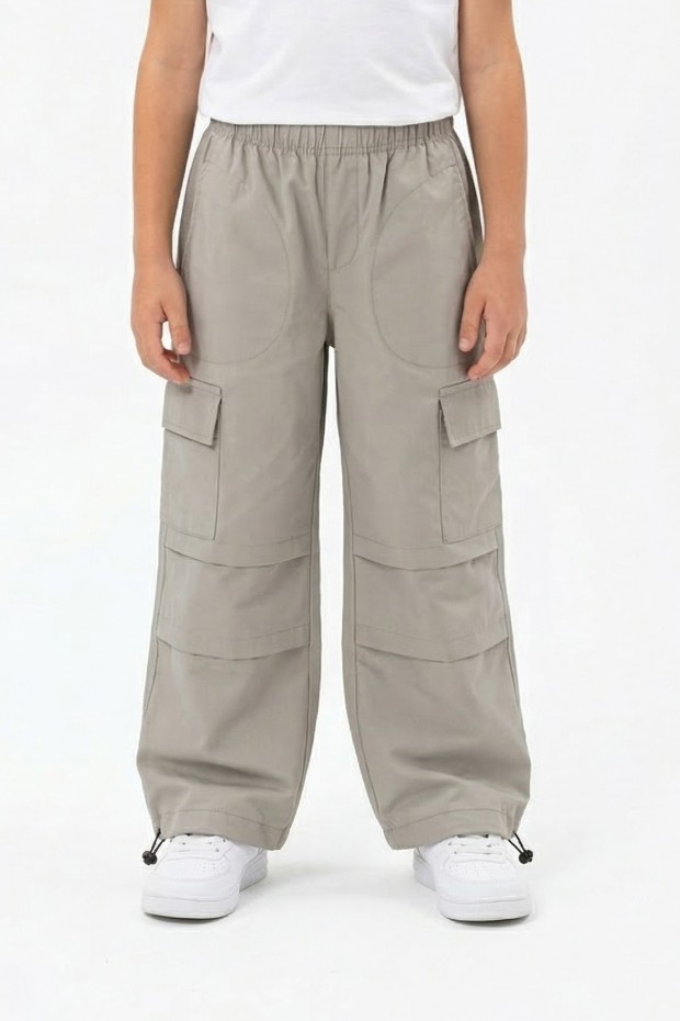 Erkek Çocuk Beli ve Paçası Ayarlanabilir Lastikli Kargo Cepli Relax Kalıp Paraşüt Kumaş Pantolon