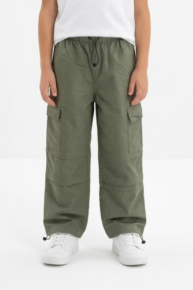 Erkek Çocuk Beli ve Paçası Ayarlanabilir Lastikli Kargo Cepli Relax Kalıp Paraşüt Kumaş Pantolon