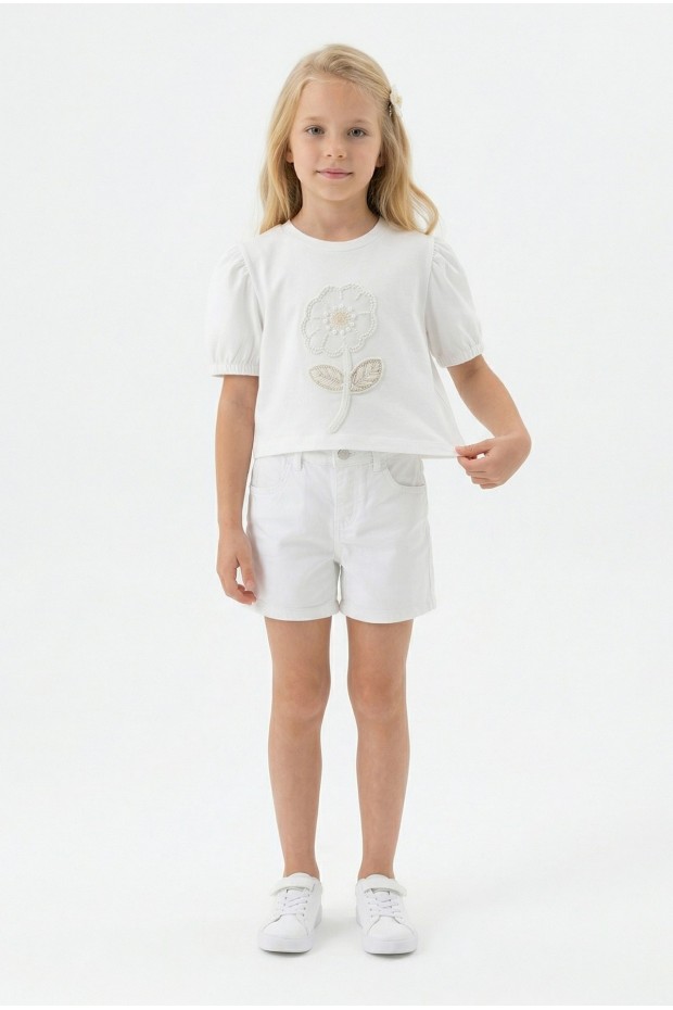 Kız Çocuk İnci ve Pul İşlemeli Papatya Nakışlı Tişört Ve Gabardin Kumaş Yazlık Şortlu Takım