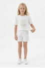 Kız Çocuk İnci ve Pul İşlemeli Papatya Nakışlı Tişört Ve Gabardin Kumaş Yazlık Şortlu Takım