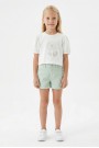 Kız Çocuk İnci ve Pul İşlemeli Papatya Nakışlı Tişört Ve Gabardin Kumaş Yazlık Şortlu Takım