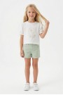 Kız Çocuk İnci ve Pul İşlemeli Papatya Nakışlı Tişört Ve Gabardin Kumaş Yazlık Şortlu Takım