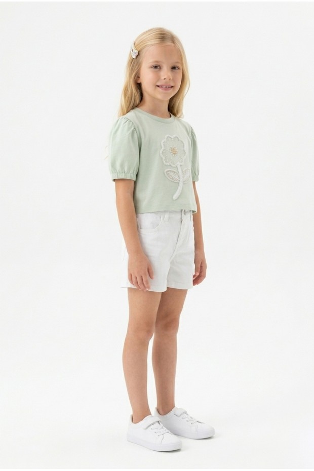 Kız Çocuk İnci ve Pul İşlemeli Papatya Nakışlı Tişört Ve Gabardin Kumaş Yazlık Şortlu Takım