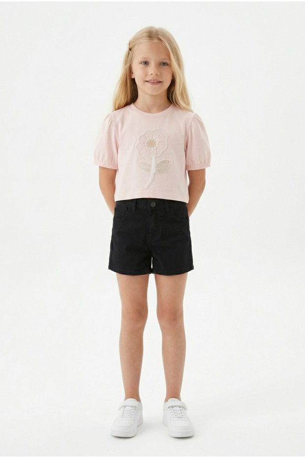 Kız Çocuk İnci ve Pul İşlemeli Papatya Nakışlı Tişört Ve Gabardin Kumaş Yazlık Şortlu Takım