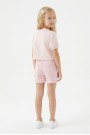 Kız Çocuk İnci ve Pul İşlemeli Papatya Nakışlı Tişört Ve Gabardin Kumaş Yazlık Şortlu Takım
