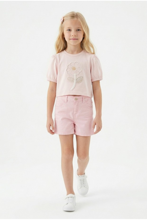 Kız Çocuk İnci ve Pul İşlemeli Papatya Nakışlı Tişört Ve Gabardin Kumaş Yazlık Şortlu Takım