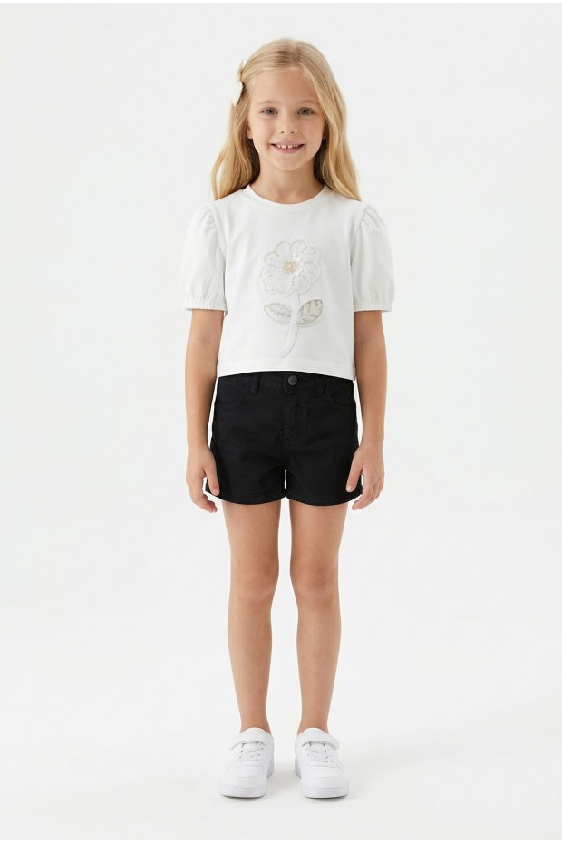 Kız Çocuk İnci ve Pul İşlemeli Papatya Nakışlı Tişört Ve Gabardin Kumaş Yazlık Şortlu Takım