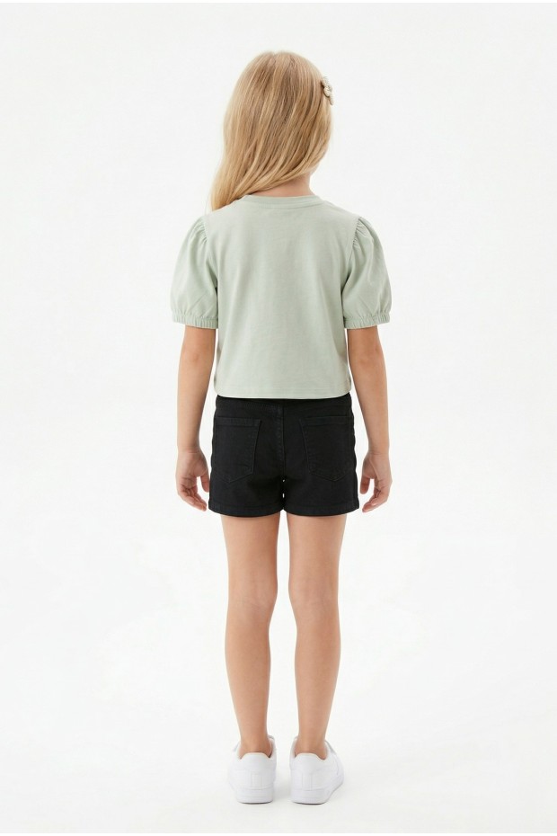 Kız Çocuk İnci ve Pul İşlemeli Papatya Nakışlı Tişört Ve Gabardin Kumaş Yazlık Şortlu Takım