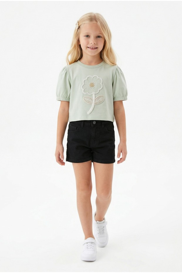 Kız Çocuk İnci ve Pul İşlemeli Papatya Nakışlı Tişört Ve Gabardin Kumaş Yazlık Şortlu Takım