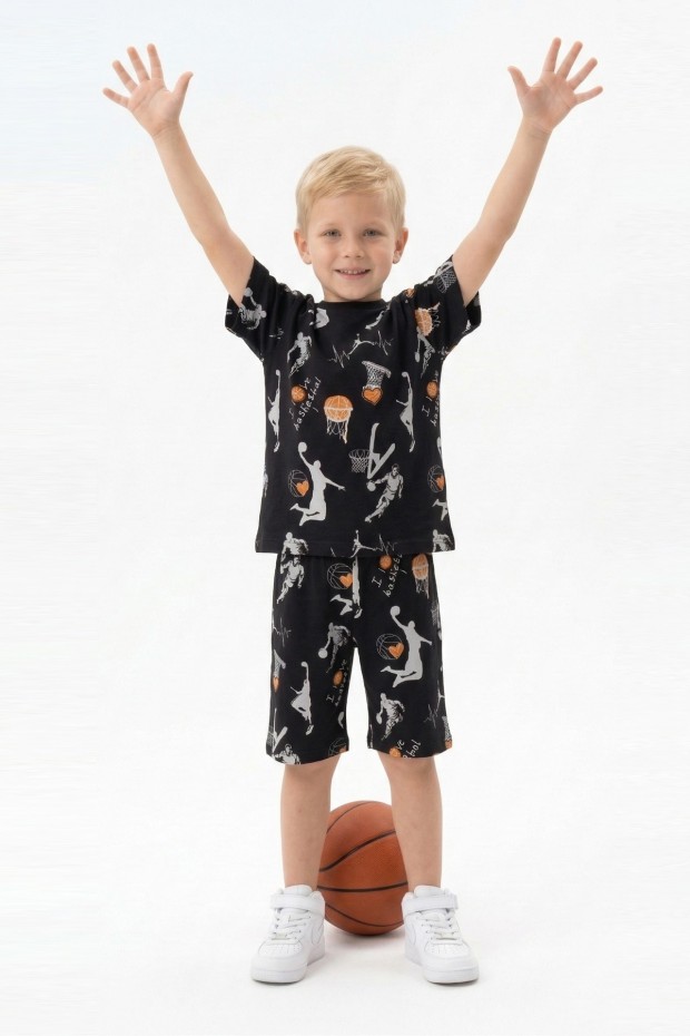 Erkek Çocuk Basketbolcu ve Pota Desenli Kısa Kollu Şortlu Yazlık Takım
