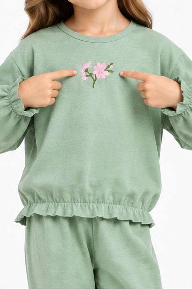 Kız Çocuk Çiçek Nakışlı Kol ve Paça Büzgülü %100 Pamuk Süprem Kumaş Uzun Kollu Pijama Takımı 