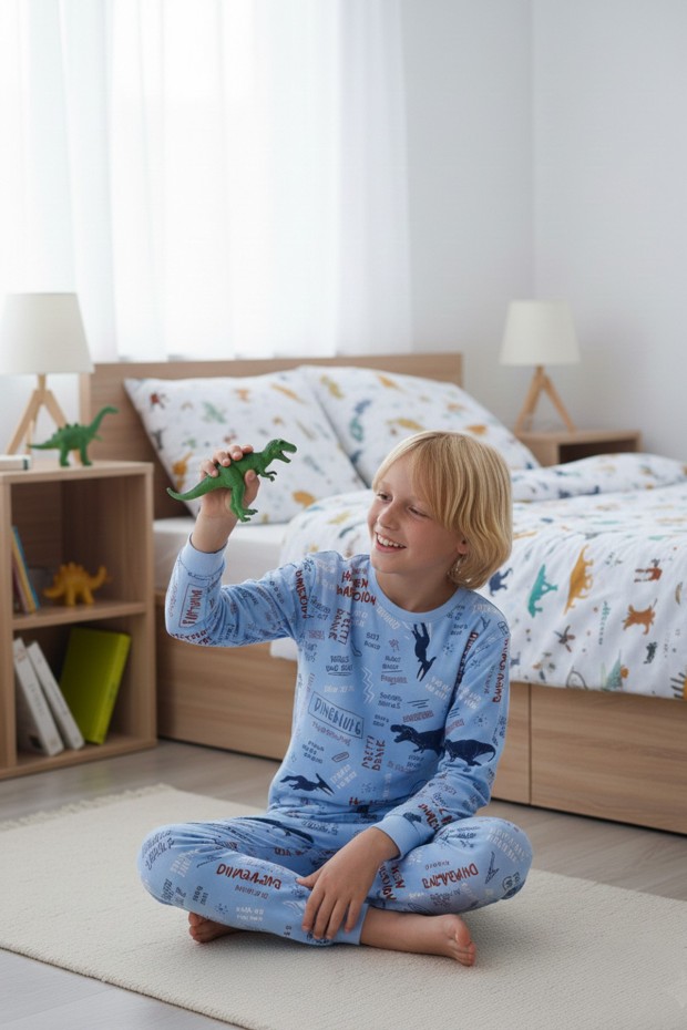 Garson Erkek Çocuk Dino Temalı Yazılı %100 Pamuk Reaktif Boyalı Süprem Kumaş Pijama Takımı