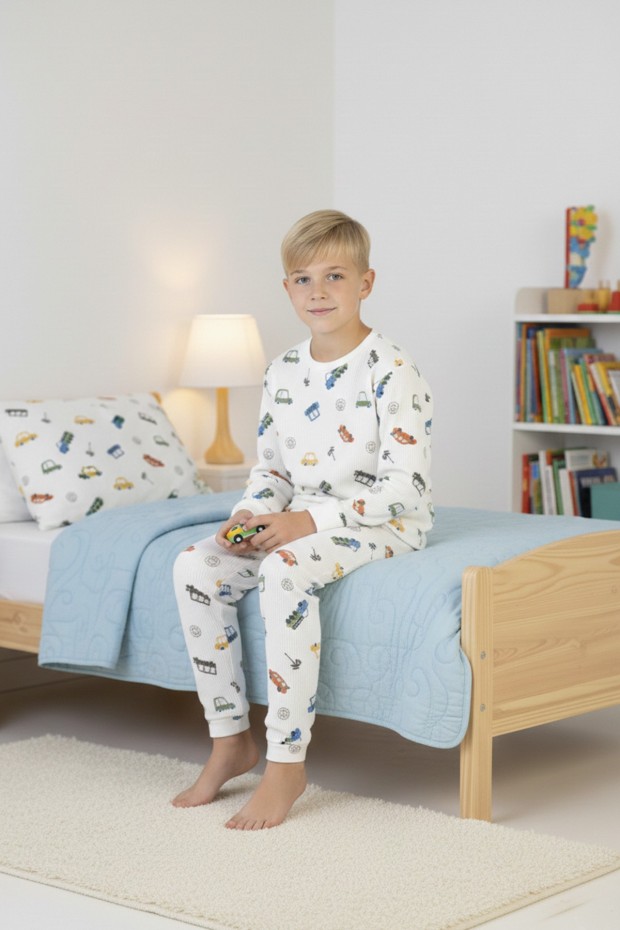 Garson Erkek Çocuk %100 Pamuk Reaktif Boyalı İnterlok Kumaş Eğlenceli Araç Baskılı Pijama Takımı