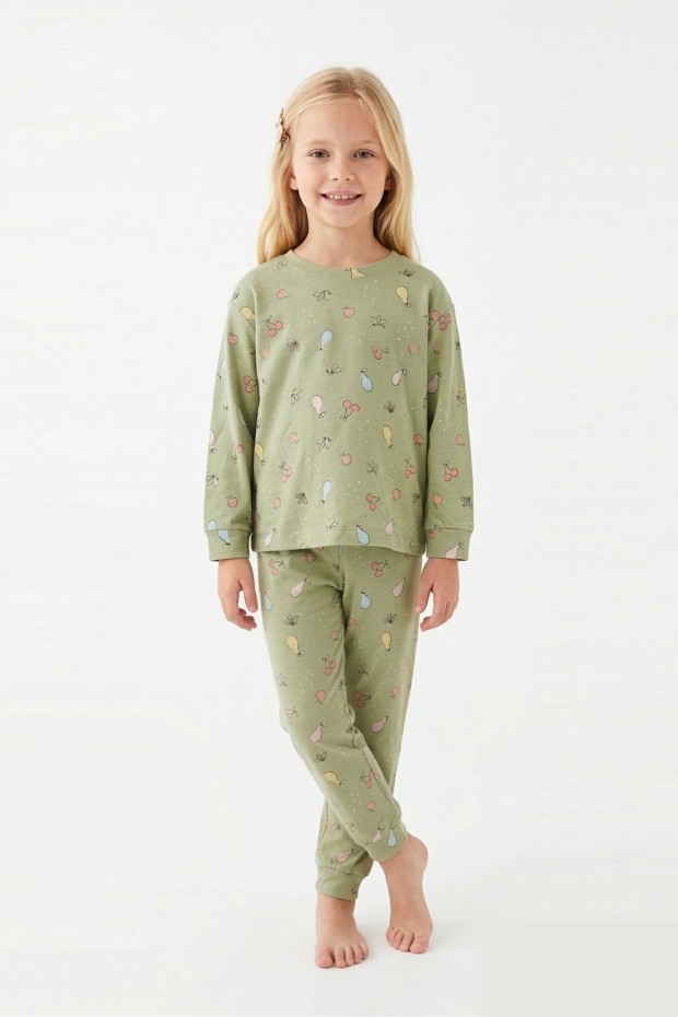 Kız Çocuk Kiraz ve Meyve Desenli %100 Pamuk Reaktif Boyama İnterlok Kumaş Uzun Kollu Pijama Takımı