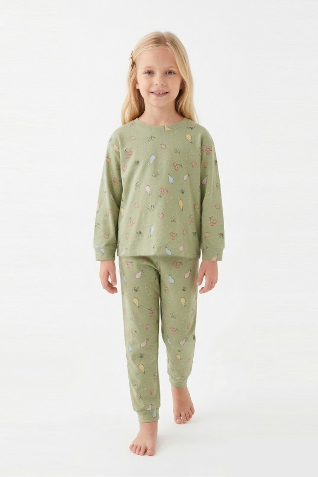 Kız Çocuk Kiraz ve Meyve Desenli %100 Pamuk Reaktif Boyama İnterlok Kumaş Uzun Kollu Pijama Takımı