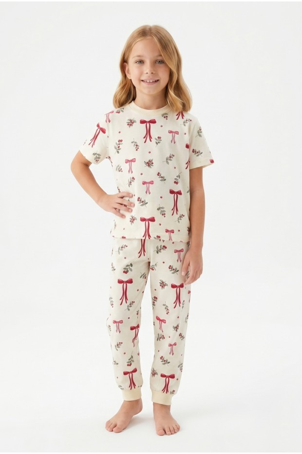 Kız Çocuk Fiyonk ve Kokina Çiçek Desenli %100 Pamuk Süprem Penye Kumaş Kısa Kollu  Pijama Takımı