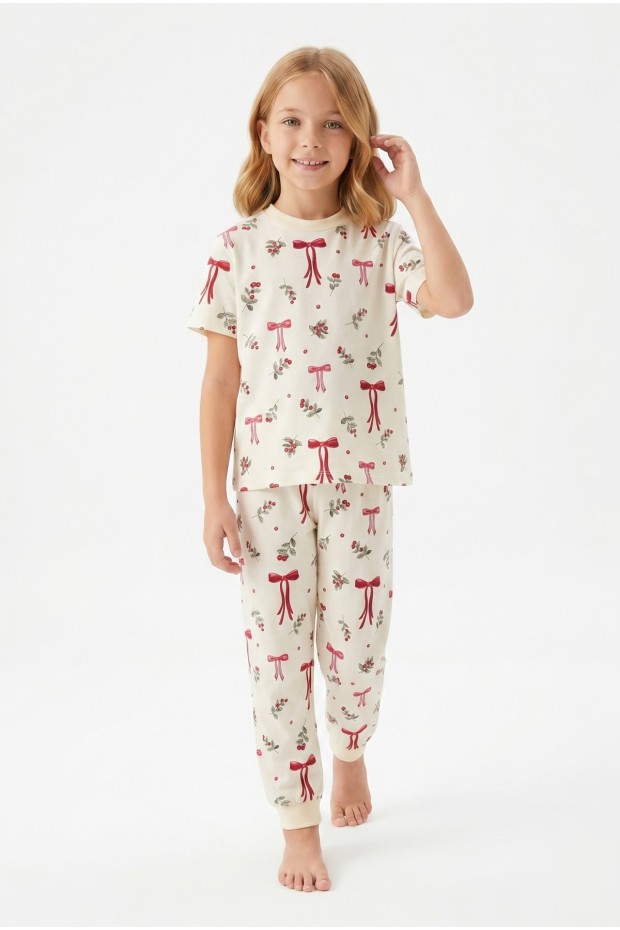 Kız Çocuk Fiyonk ve Kokina Çiçek Desenli %100 Pamuk Süprem Penye Kumaş Kısa Kollu  Pijama Takımı