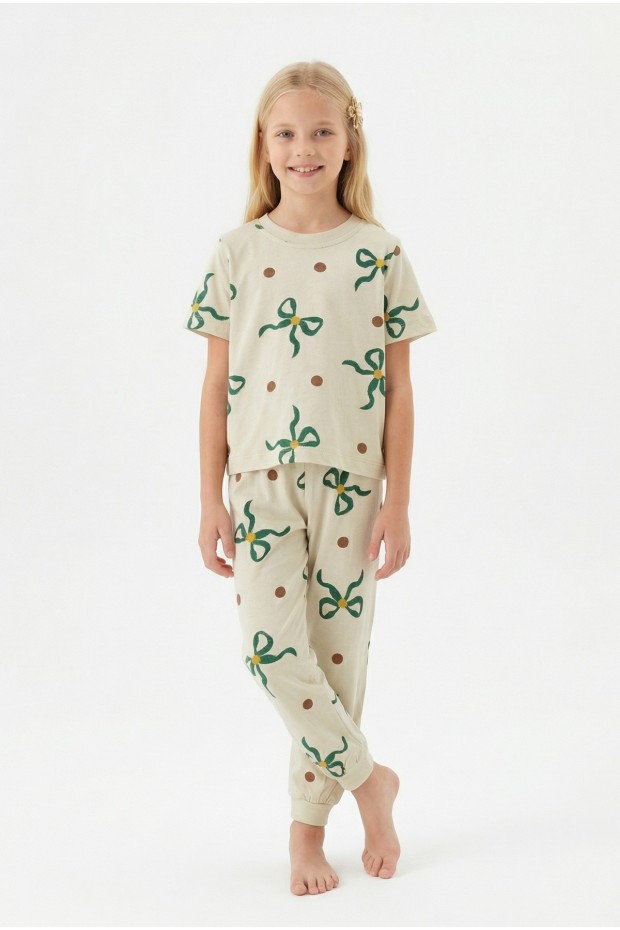 Kız Çocuk Fiyonk ve Puantiye Desenli %100 Pamuk Reaktif Boyalı Süprem Kumaş Kısa Kollu Pijama Takımı