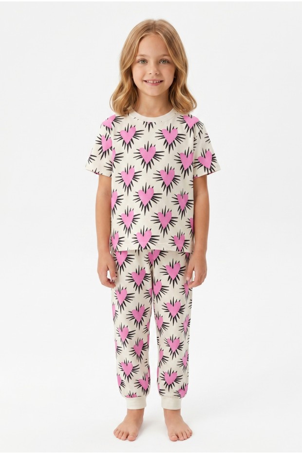 Kız Çocuk Kalp Desenli %100 Pamuk Süprem Penye Kumaş Kısa Kollu Pijama Takımı