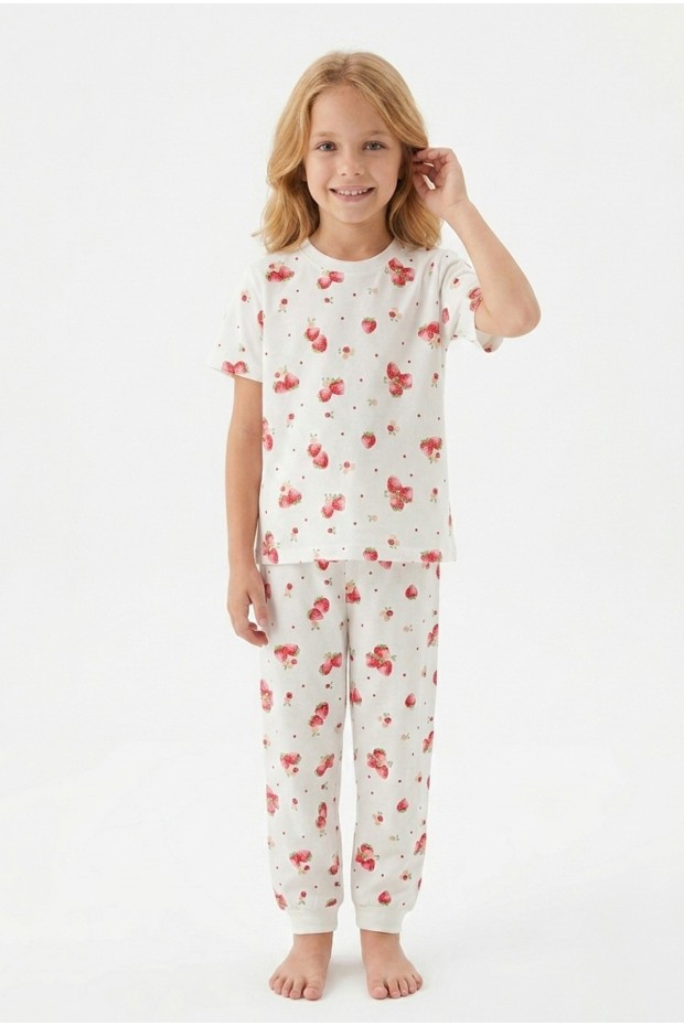 Kız Çocuk Çilek Desenli %100 Pamuk Süprem Kumaş Kısa Kollu Pijama Takımı