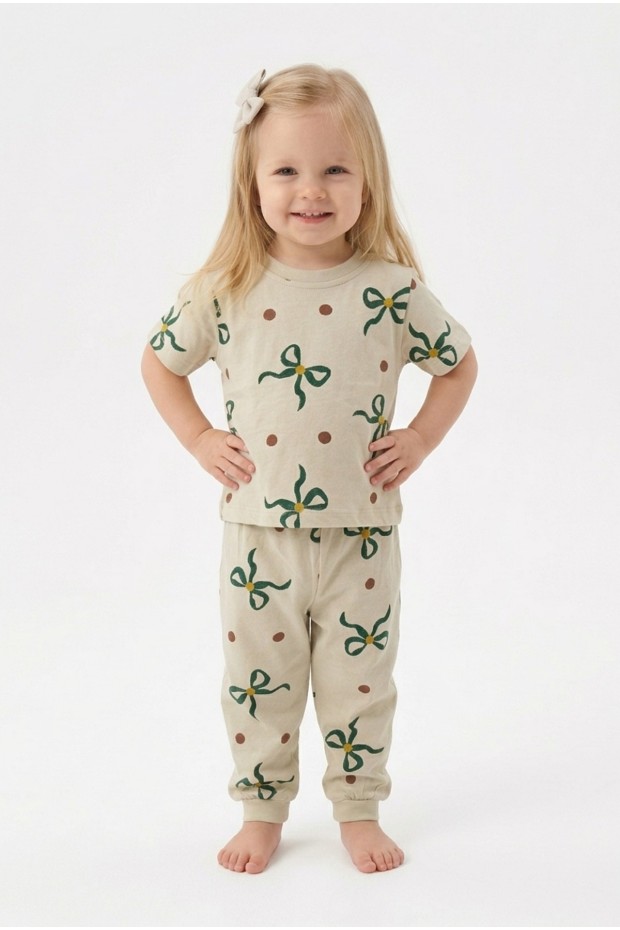 Kız Bebek Fiyonk ve Puantiye Desenli %100 Pamuk Reaktif Boyalı Süprem Kumaş Kısa Kollu Pijama Takımı