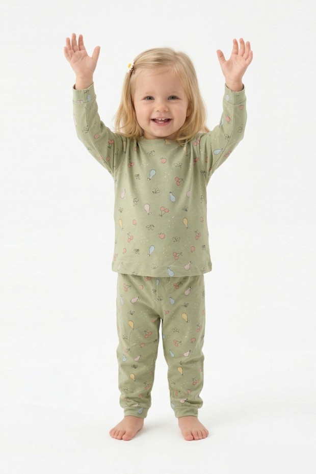 Kız Bebek Kiraz ve Meyve Desenli %100 Pamuk Reaktif Boyama İnterlok Kumaş Uzun Kollu Pijama Takımı 