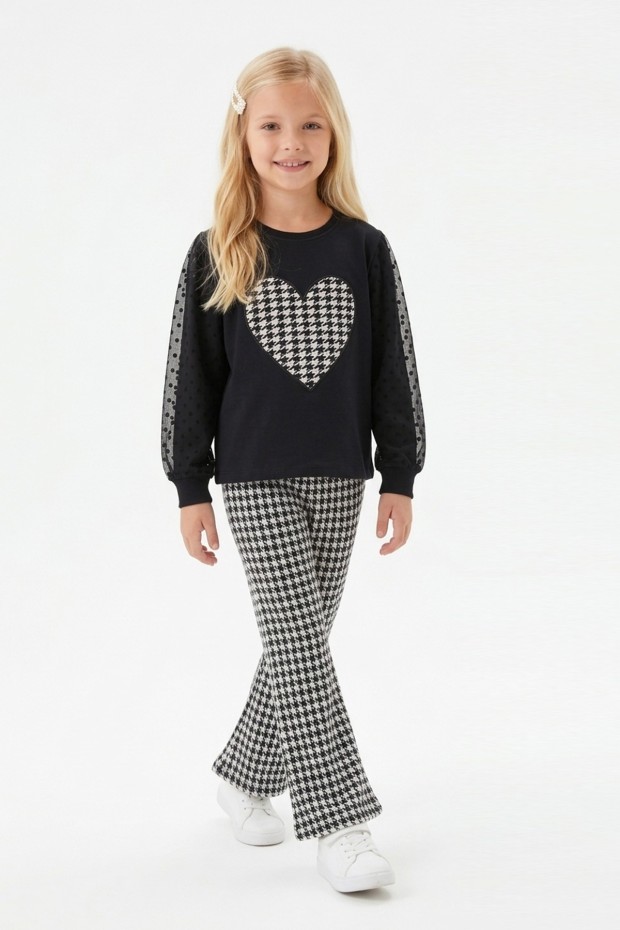 Kız Çocuk Süprem Jogger Kumaş Kalp Desenli Tül Detaylı Tişört Ve İspanyol Paça Pantolon Takımı 