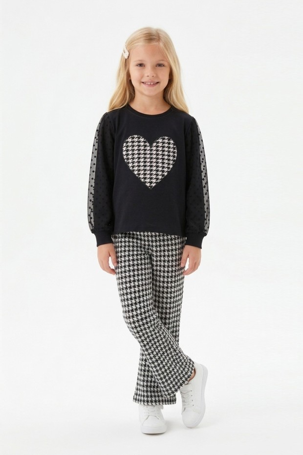 Kız Çocuk Süprem Jogger Kumaş Kalp Desenli Tül Detaylı Tişört Ve İspanyol Paça Pantolon Takımı 